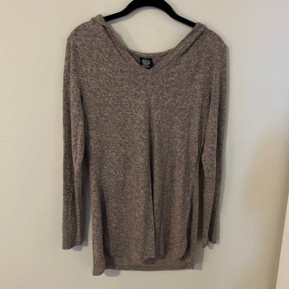 Pullover hoodie